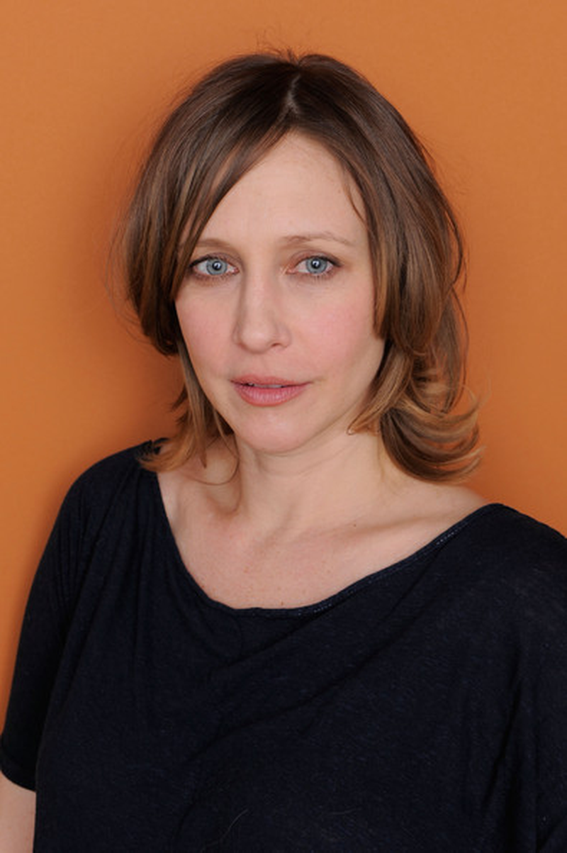 Vera Farmiga - Foto 17
