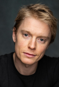 Freddie Fox (IV)
