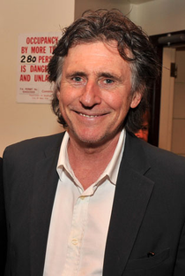 Gabriel Byrne - Poster / Capa / Cartaz - Oficial 4