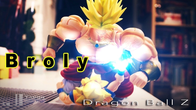 Dragon Ball Z: Goku vs Broly em stop motion