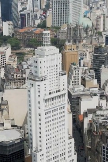 Poster de Episódio Construção e Monumento (2023)