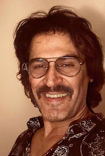 Vinod Tharani - Poster 1