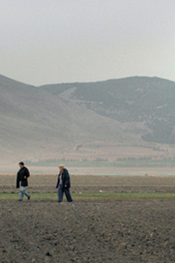 Poster de Filme Um Lindo Vale (2012)