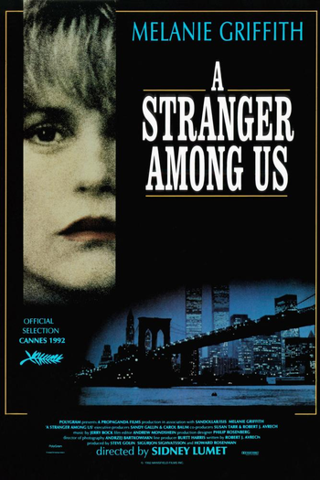  de Filme Uma Estranha Entre Nós (1992)