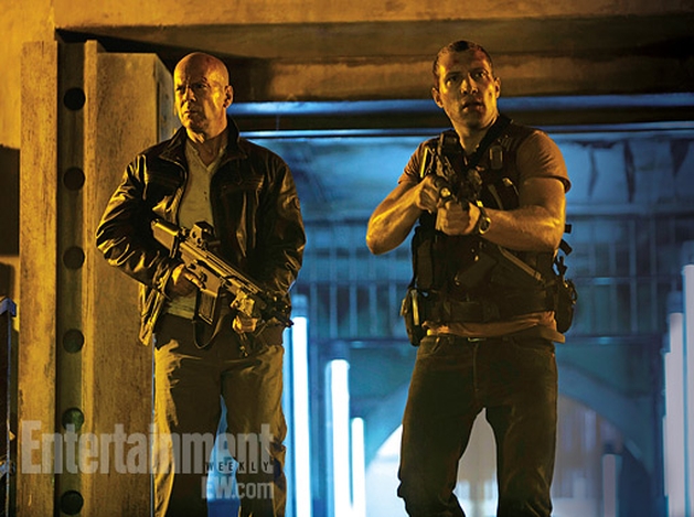 Bruce Willis e Jai Courtney na primeira imagem oficial de Duro de Matar 5.