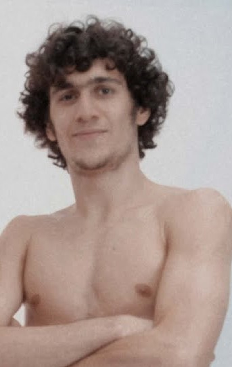 Tom Veloso - Foto 1