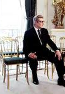 Yves Saint Laurent - O Tempo Redescoberto  (Yves Saint Laurent, le temps retrouvé)