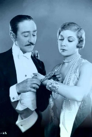 Poster 1 de Filme Wives Beware (1932)