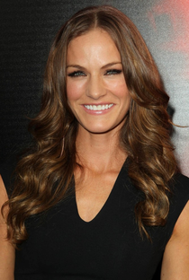 Kelly Overton (I) - Poster 2