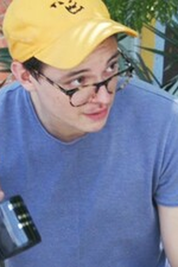 Poster de Episódio Selling our Streamy Award. (2018)