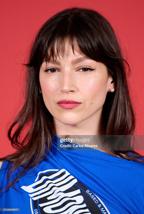 Úrsula Corberó - Poster 1