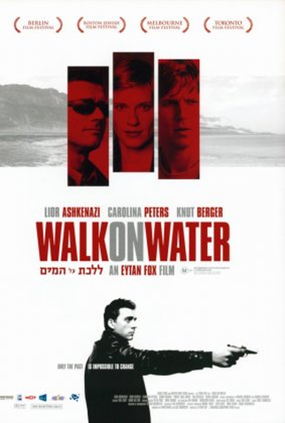 Poster 1 de Filme Andando Sobre As Águas (2004)