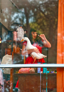 Seamstress (Seamstress)