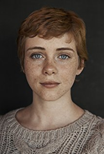 Sophia Lillis - Poster / Capa / Cartaz - Oficial 1