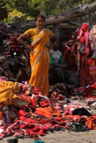 Poster 1 de Filme Unravel (2012)