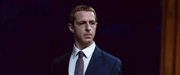 Jeremy Strong defende método de atuação e diz que não precisa pedir desculpas