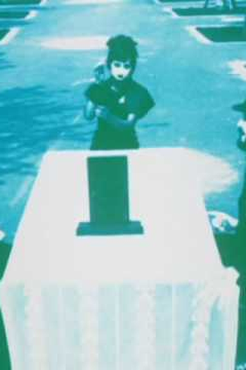  de Curta Labyrinth Tale (1975)