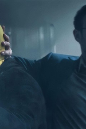 Poster de Episódio With Interest (2025)