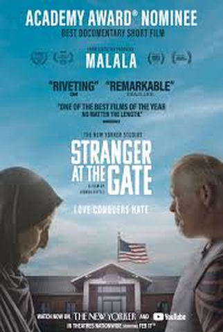Poster 3 de Curta Stranger at the Gate (2022)