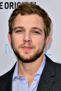 Max Thieriot - Poster 3