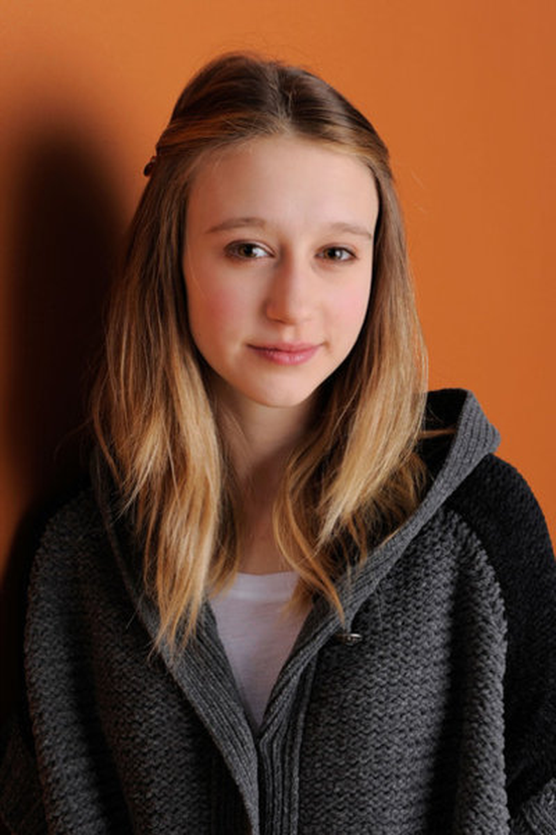 Taissa Farmiga - Foto 12