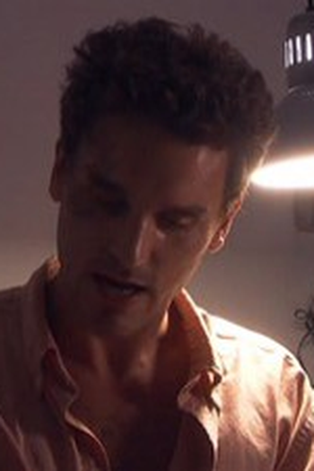 Poster de Episódio Essence (2000)