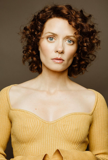 Lara Jean Chorostecki - Poster 1