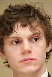 Evan Peters - Poster 2