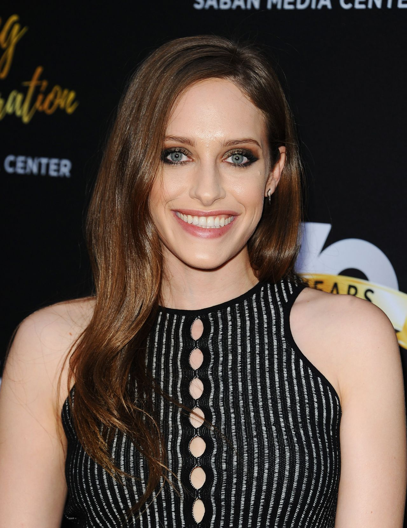Carly Chaikin - Foto 1