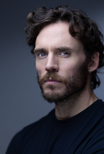 Sam Claflin - Poster 1