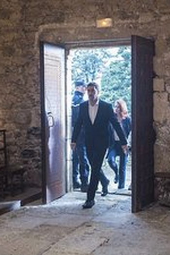 Poster de Episódio The Castle (2017)