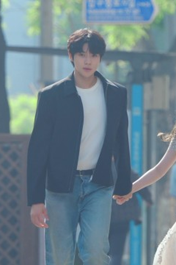 Poster de Episódio 8화 (2024)