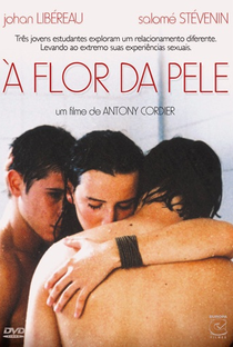 À Flor Da Pele - Poster / Capa / Cartaz - Oficial 1