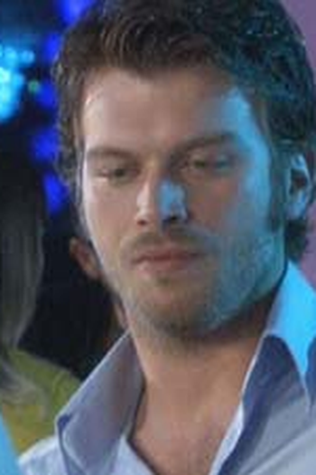 Poster de Episódio 6. Bölüm (2008)