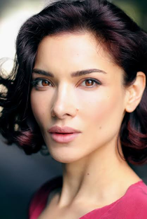 Amber Rose Revah - Poster 3
