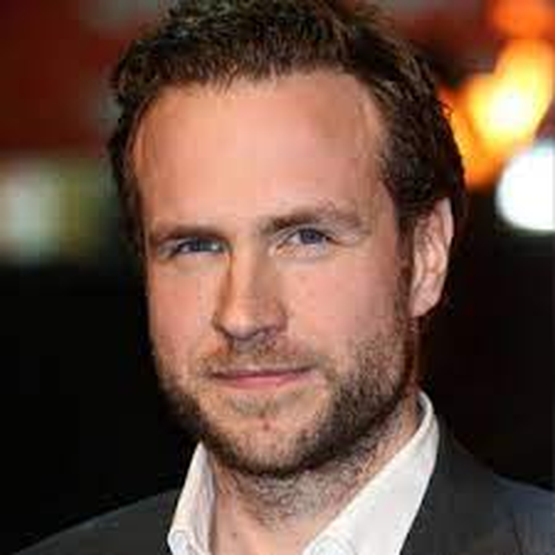 Rafe Spall - Foto 1