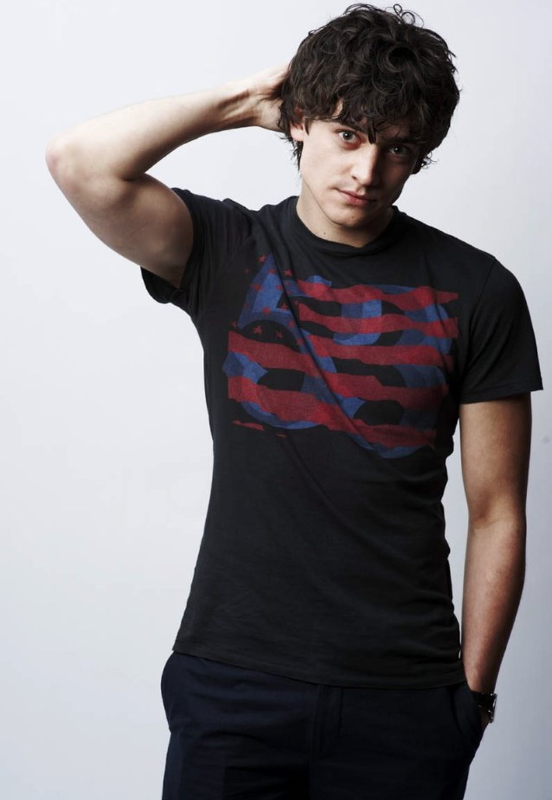 Aneurin Barnard - Foto 1