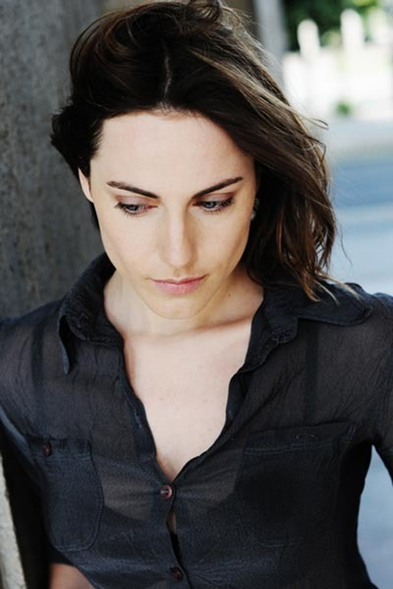 Antje Traue - Foto 6