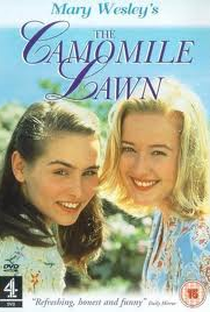 The Camomile Lawn - Poster / Capa / Cartaz - Oficial 1