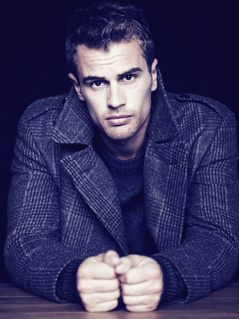 Theo James - Foto 2