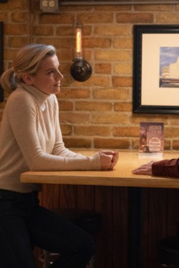 Poster de Episódio A Couple Hundred Degrees (2021)