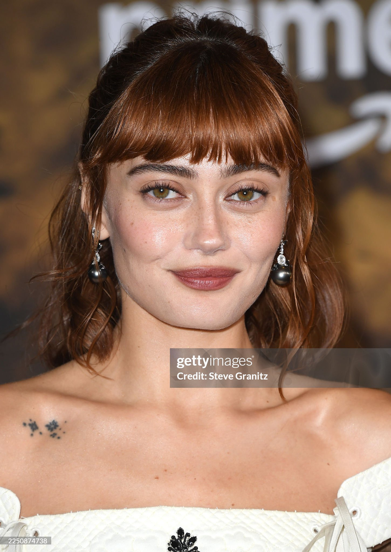 Ella Purnell - Foto 15