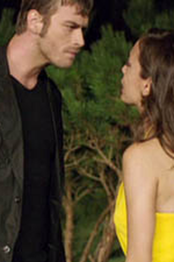 Poster de Episódio 3. Bölüm (2011)
