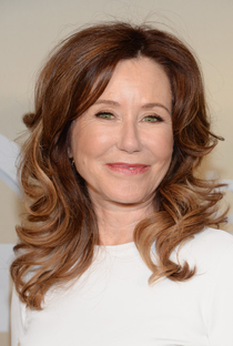 Mary McDonnell - Poster 3