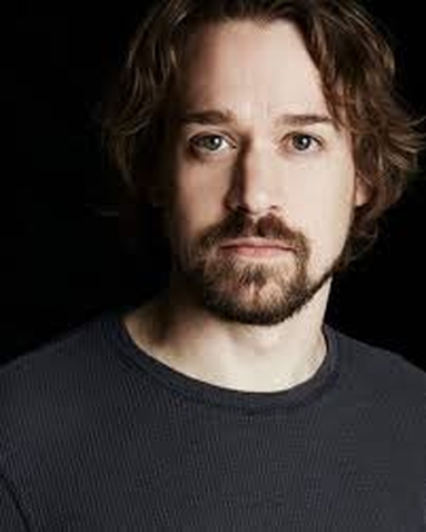 T.R. Knight (26 de Março de 1973) | Artista | Filmow