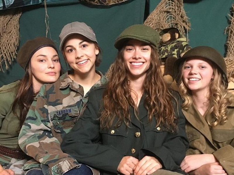 Foto 5 de Jovens Mulheres