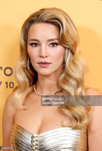 Hassie Harrison - Poster 1