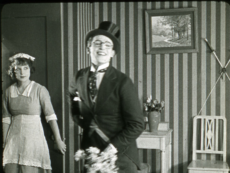 Foto 3 de Never Touched Me!