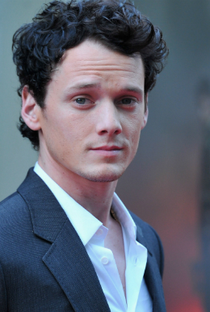 Anton Yelchin - Poster / Capa / Cartaz - Oficial 1