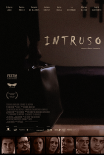 Intruso - Poster / Capa / Cartaz - Oficial 1